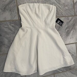 NWT Express Womens Cream Mini Strapless Dress Size 6